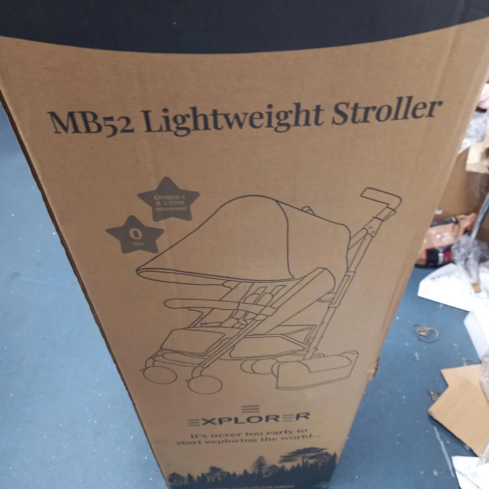 MB52 LIGHTWEIGHT STROLLER