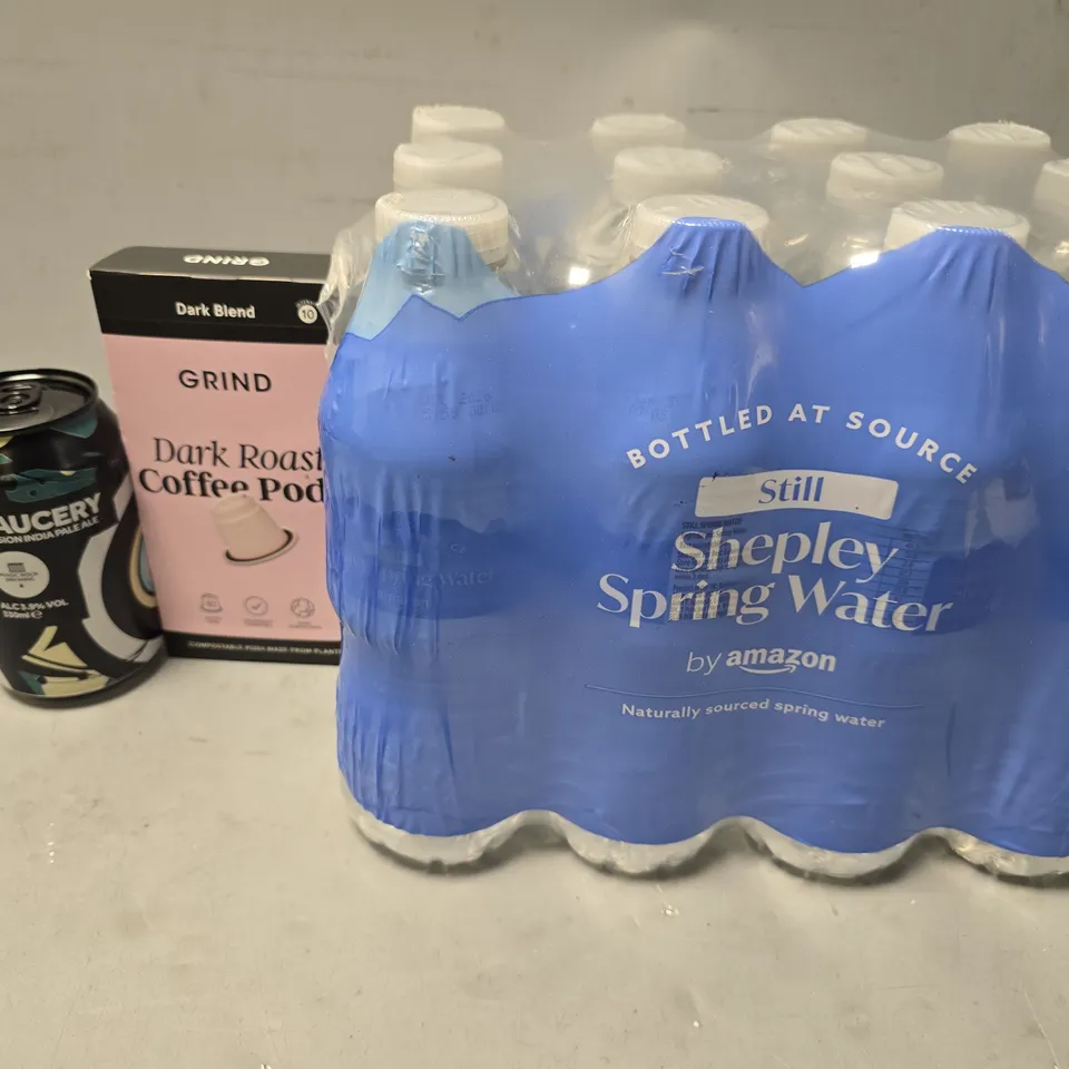 APPROXIMATELY 6 ASSORTED FOOD & DRINK ITEMS TO INCLUDE - GRIND DARK BLEND , AMAZON WATER , SAUCERY SESSION INDIA PALE ALE ETC