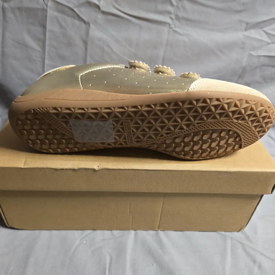 STEVE MADDEN FLAGSHIP GOLD ACTION LEATHER SNEAKER - UK SIZE 6