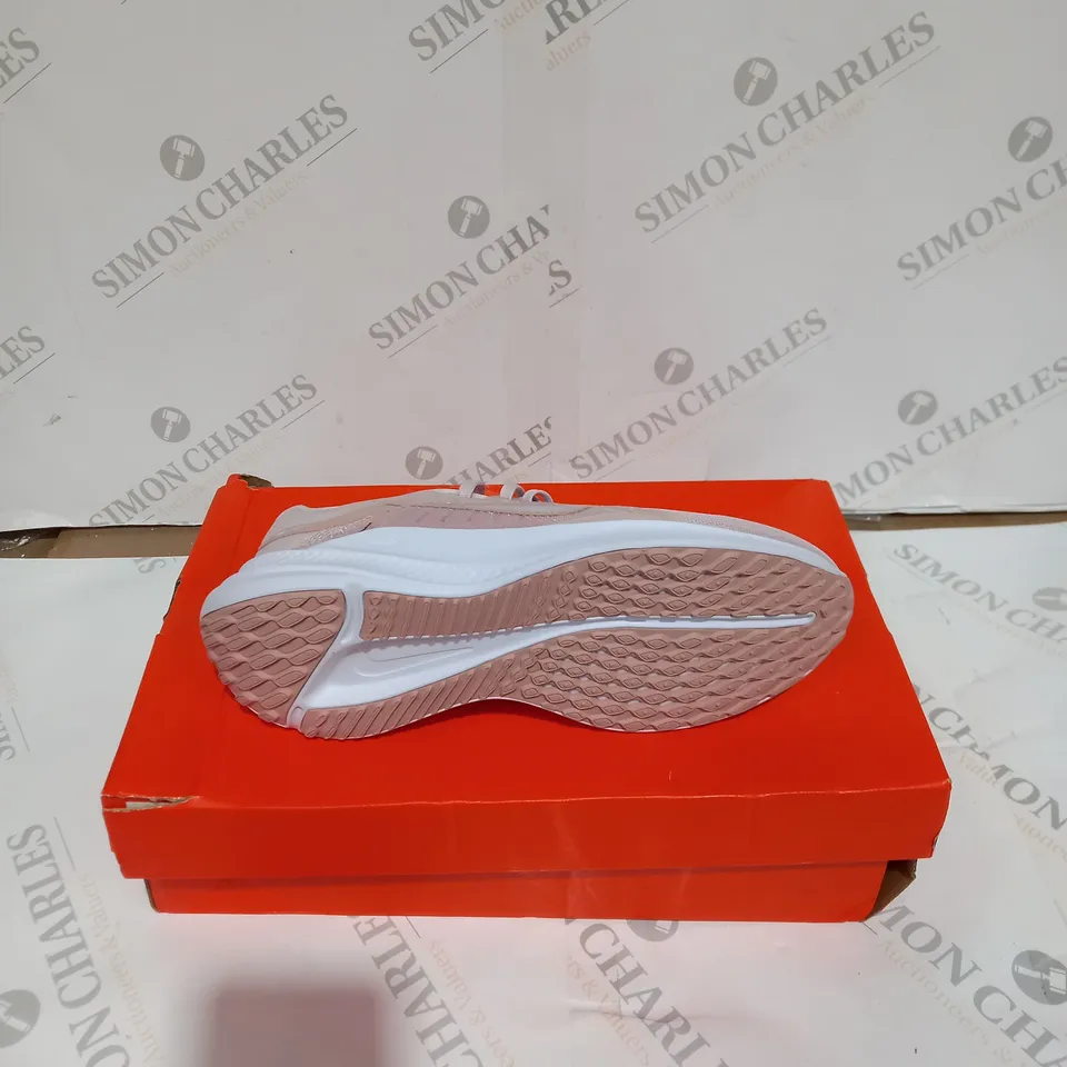 BOXED PAIR OF NIKE RUNNING QUEST 5 TRAINERS - PEACH, SIZE 4.5