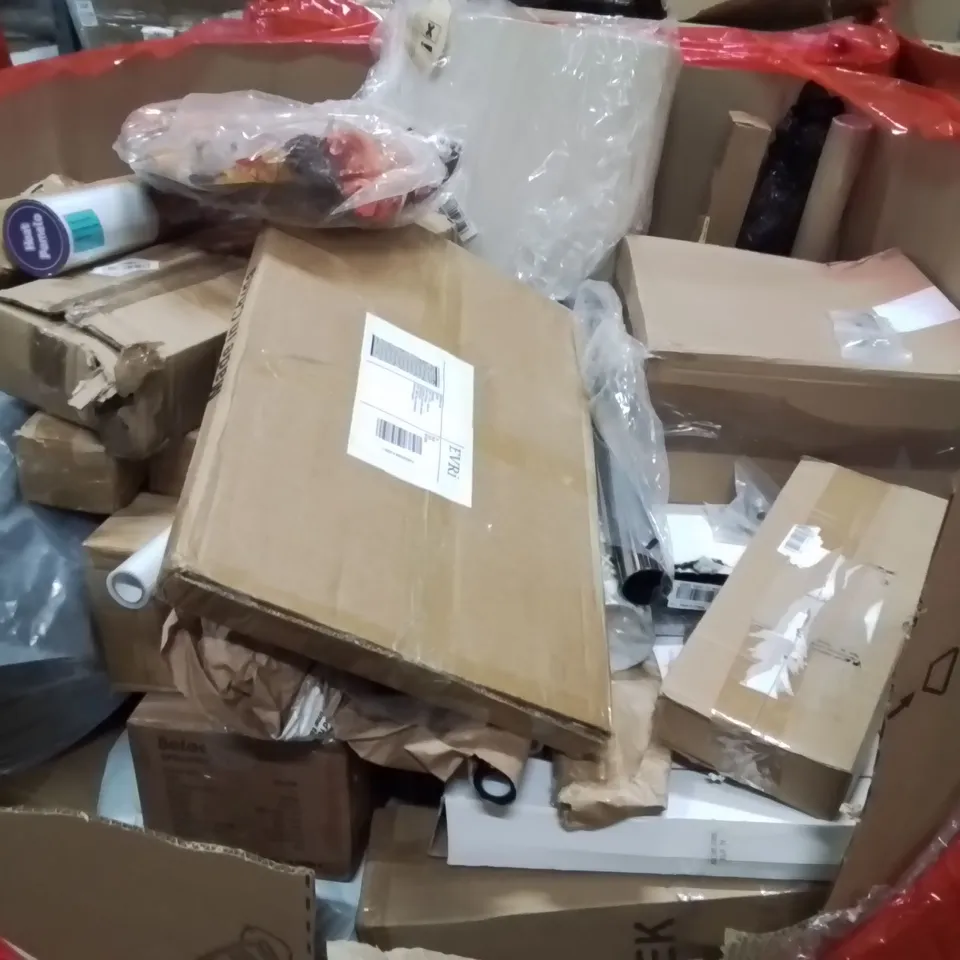 PALLET OF ASSORTED HOUSEHOLD GOODS AND PRODUCTS TO INCLUDE;WREATH,LED CEILING LIGHT,SCOOTER