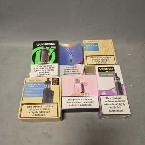 APPROXIMATELY 20 VAPES & E-CIGARETTES TO INCLUDE VAPORESSO, VOOPOO, INNOKIN ETC