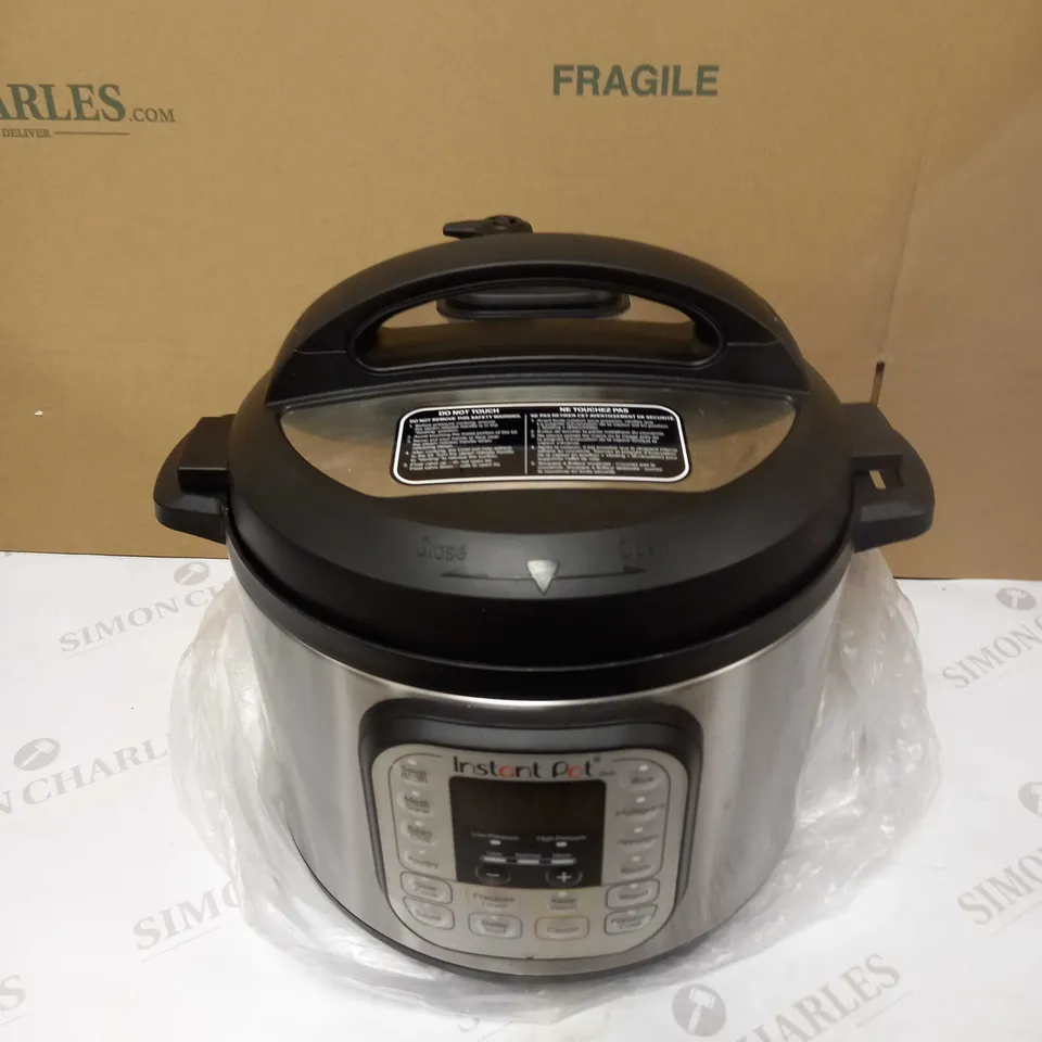 INSTANT POT DUO SMART PRESSURE COOKER