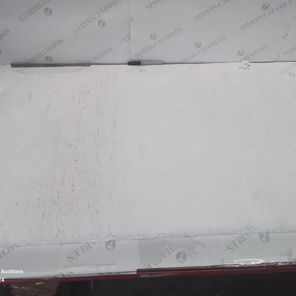 BRAND NEW PACO HOME 750 LAGOS 60X100CM WHITE BATH MAT