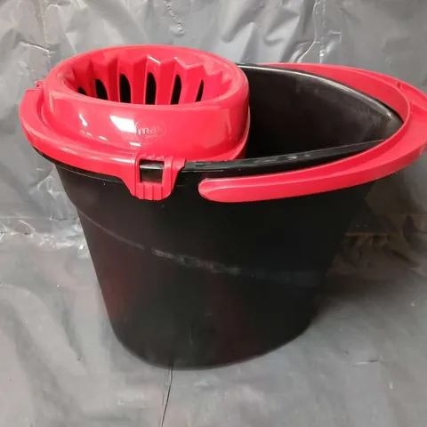 MAX PLAST OVAL MOPPING BUCKET