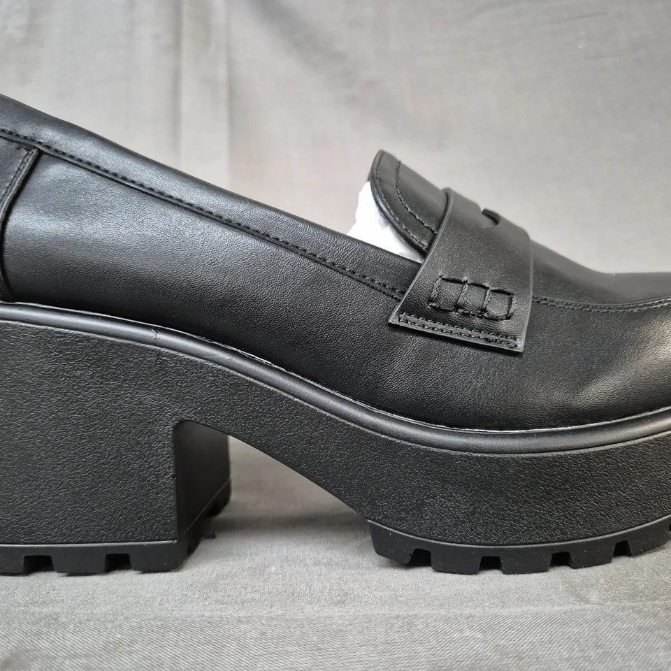BOXED PAIR OF KOI VIGO CLASSIC CHUNKY SHOES IN BLACK UK SIZE 5