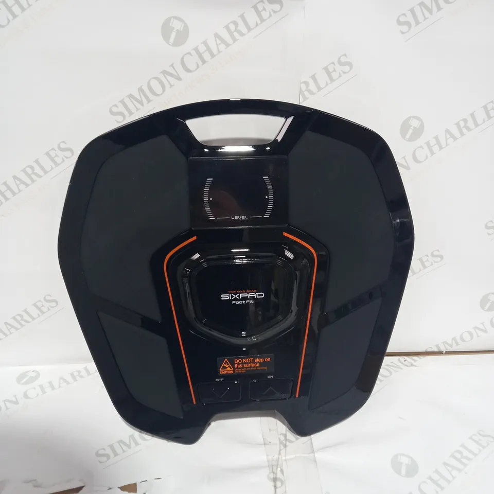 SIXPAD FOOTFIT EMS TRAINING DEVICE - BATTERY OPERATED