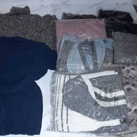 LOT OF 10 ASSORTED CLOTHING ITEMS IN VARIOUS SIZES 