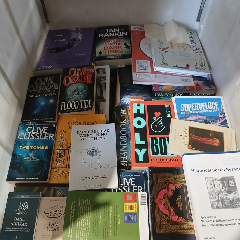 LARGE QUANTITY OF ASSORTED FICTION AND NON FICTION BOOKS