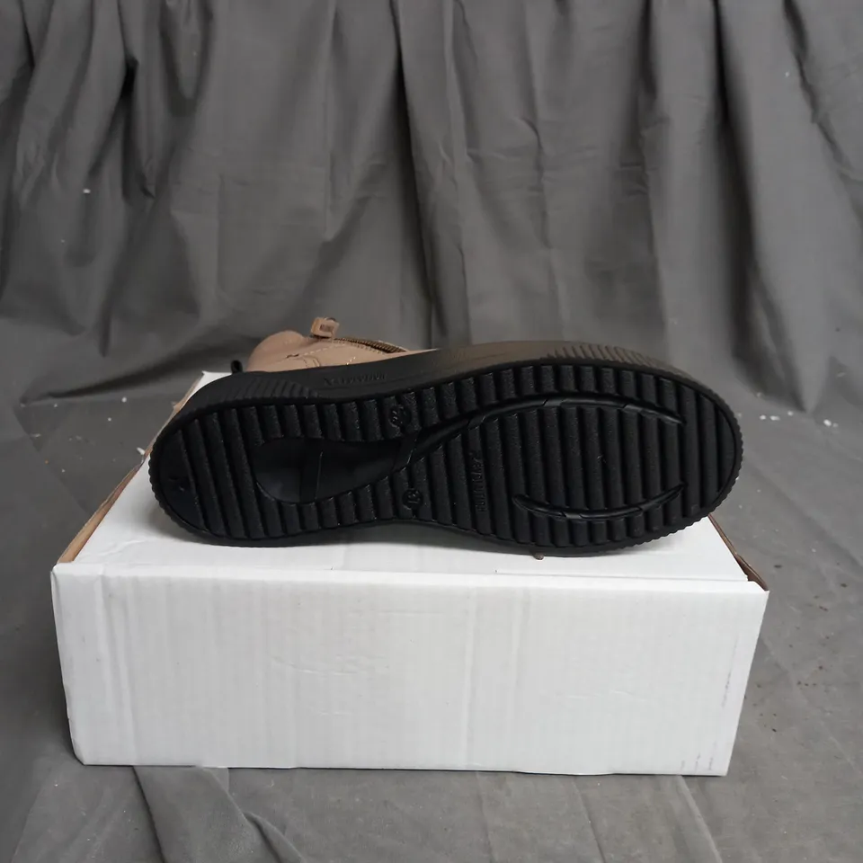 BOXED REIKER LIGHT BROWN HIGH TOP BOOTS SIZE 4 