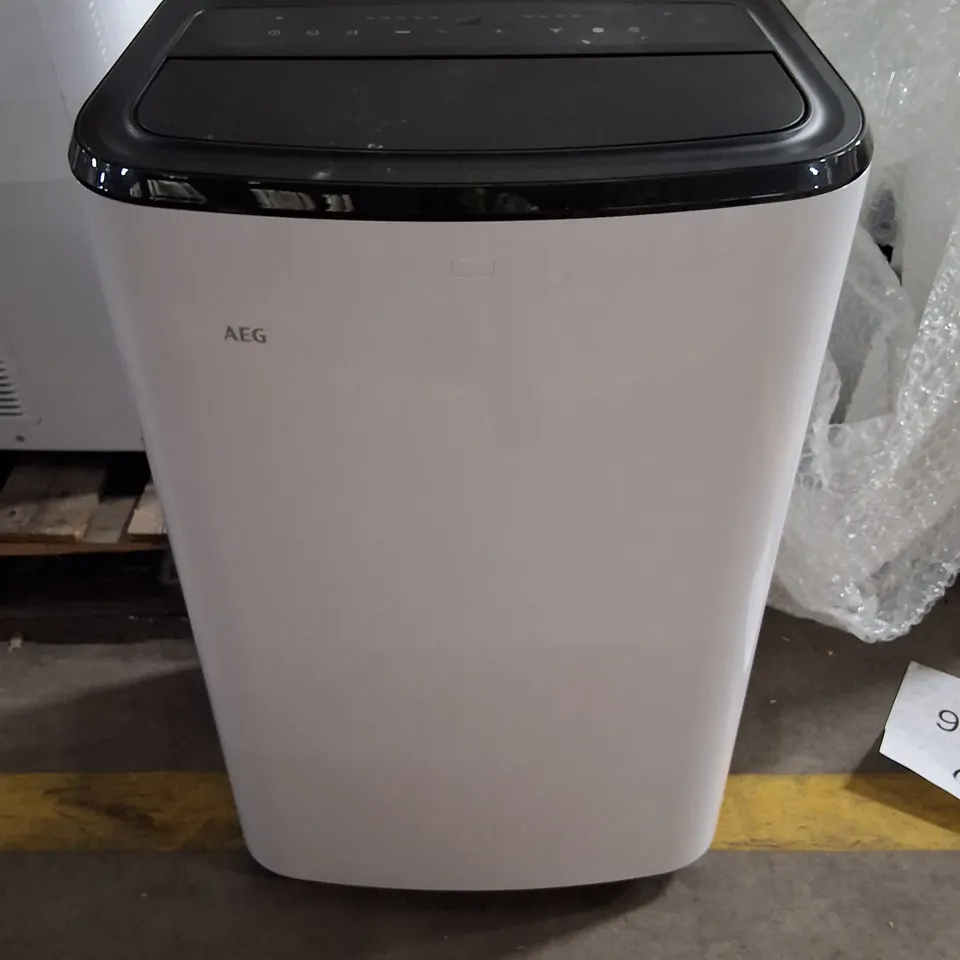 UNBOXED AEG PORTABLE AIR CONDITIONER – MODEL AXP26U559HW (1200 W) – WHITE