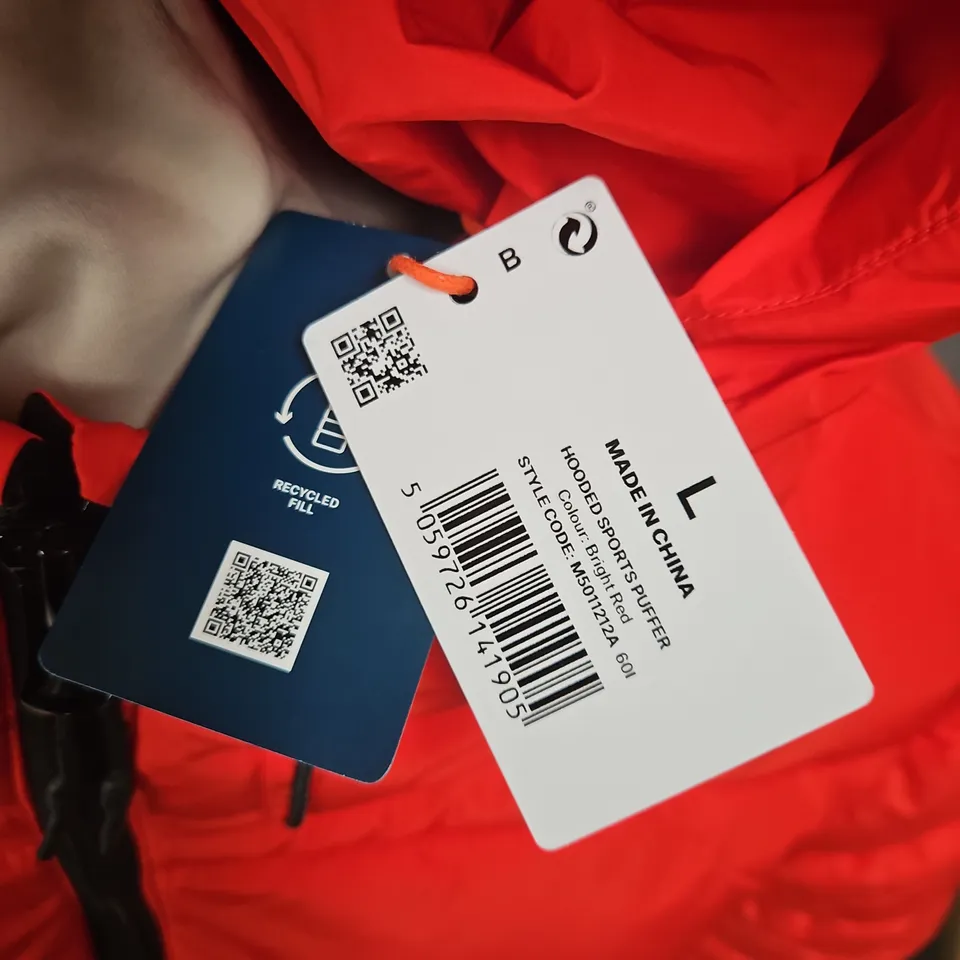 SUPERDRY HOODED SPORTS PUFFER IN RED - L