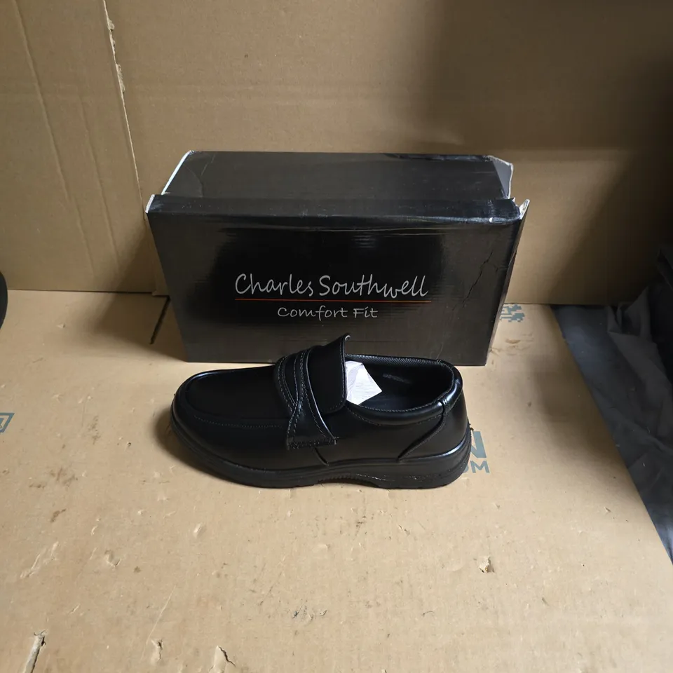 CHARLES SOUTHWELL COMFORT FIT LEATHER SLIP-ON SHOES – MEN'S BLACK - UK SIZE 6 