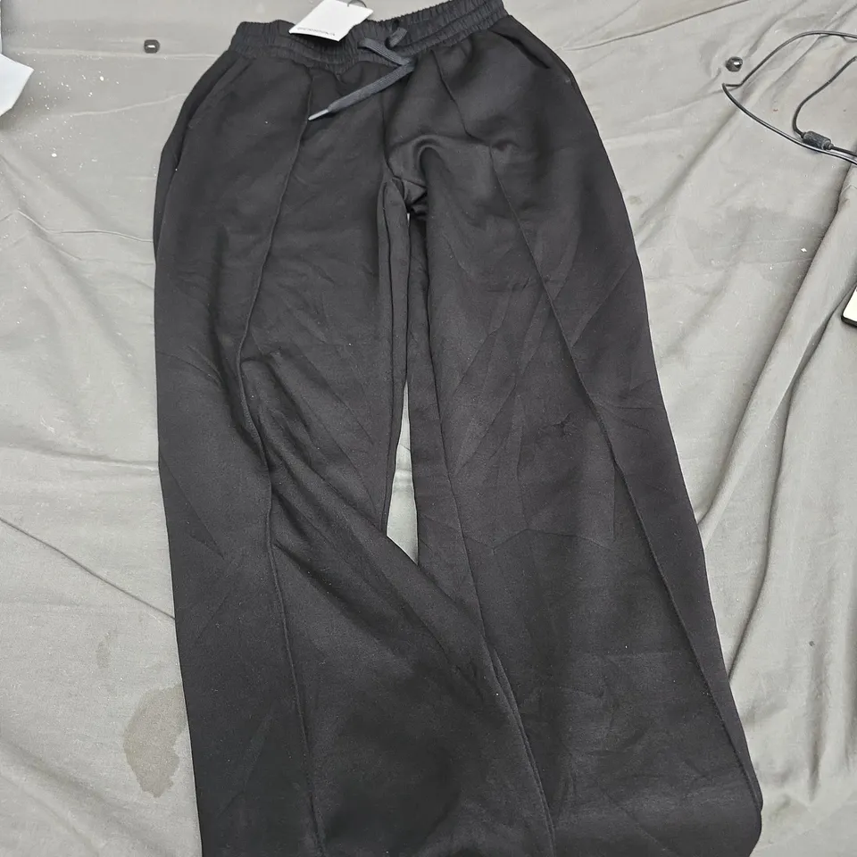 BERSHKA BLACK JOGGERS WITH DRAWSTRING WAIST – SIZE S (MEX 26)