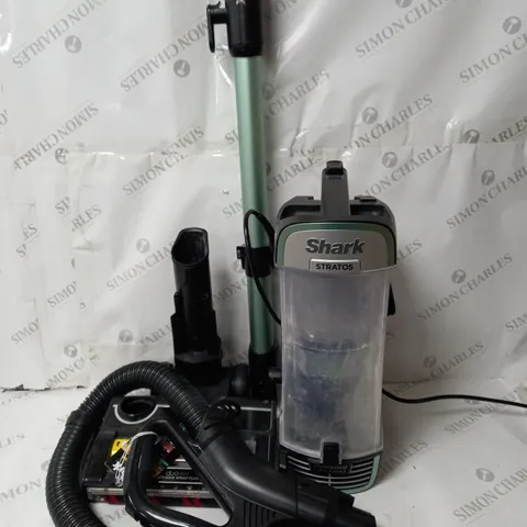 BOXED SHARK STRATOS UPRIGHT VACUUM CLEANER WITH PET-TOOL & CAR KIT NZ860UK