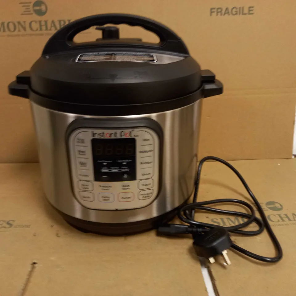 INSTANT POT DUO SMART PRESSURE COOKER