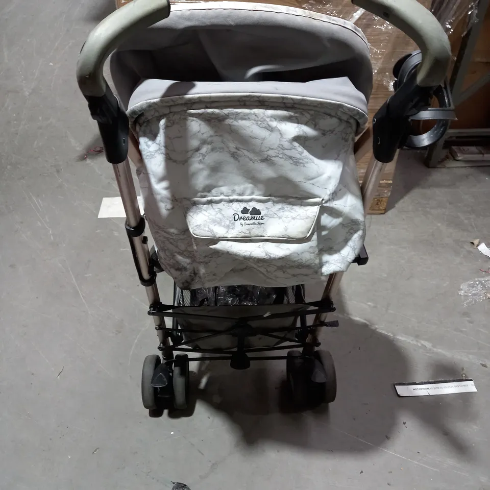DREAMIIE MB51 LIGHTWEIGHT STROLLER  RRP £169.99