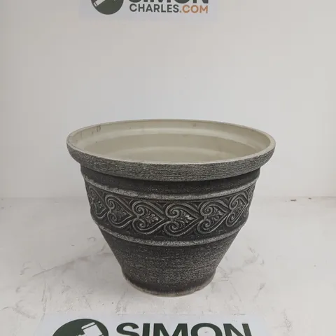 HEART WASHED GRANITE PLANTER 40CM