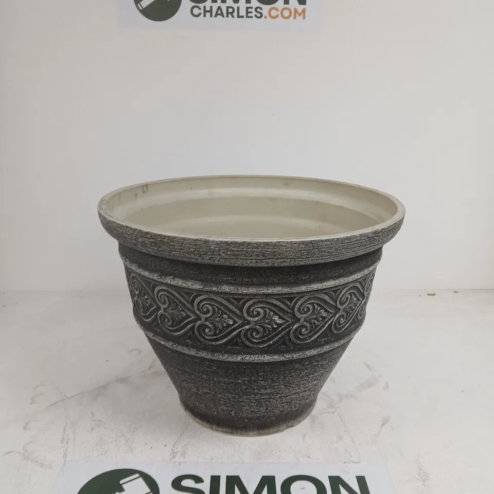 HEART WASHED GRANITE PLANTER 40CM RRP £18.99