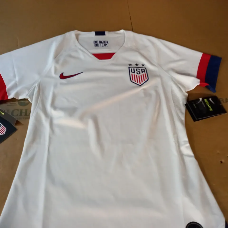 USA NIKE WOMENS FOOTBALL T-SHIRT - S/P