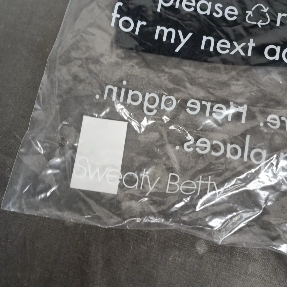 BAGGED SWEATY BETTY BREATHE EASY BOXY T-SHIRT – BLACK, UK SIZE M