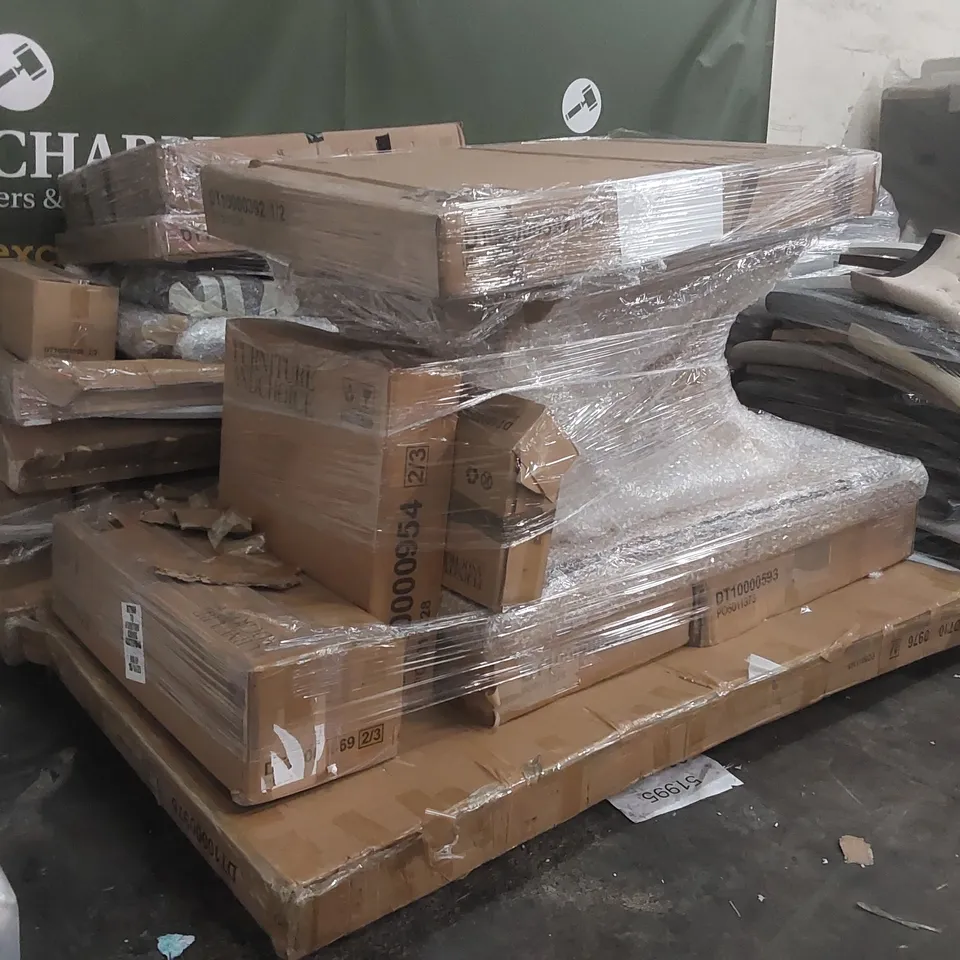 PALLET CONTAINING A LARGE QUANTITY OF ASSORTED DESIGNER FURNITURE PARTS ECT