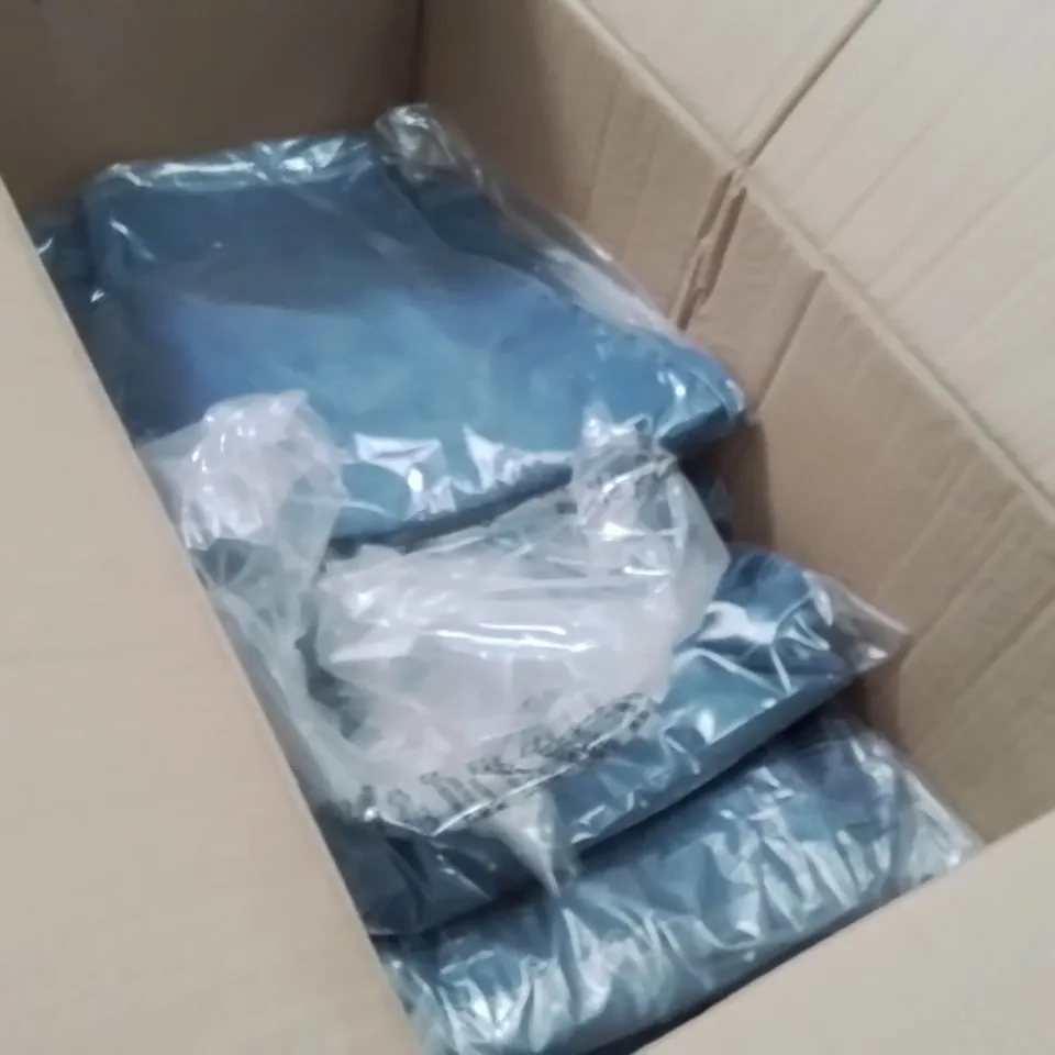 BOXED BRAND NEW APPROXIMATELY 9 COSY SKINNY JEANS MID WASH SIZE 24L