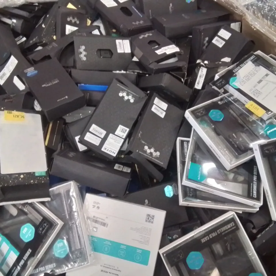 PALLET CONTAINING VERY LARGE AMOUNT OF PHONE CASES [MODELS AND MAKES VARY]