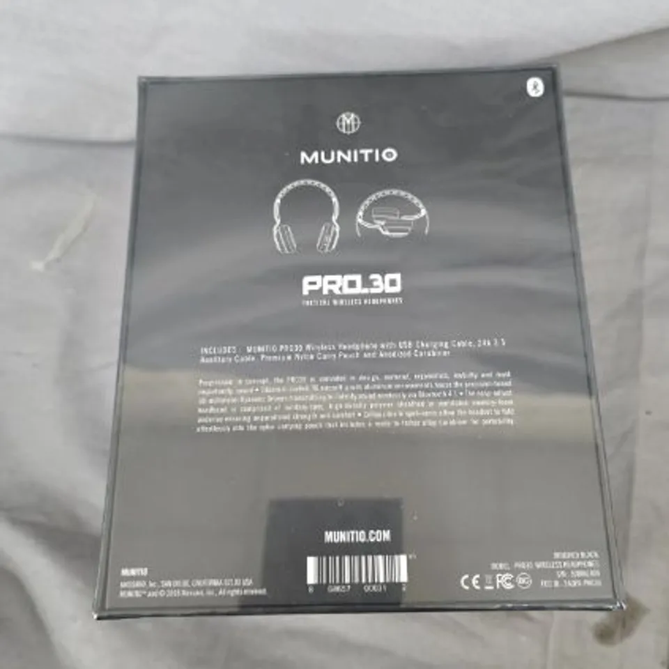 BRAND NEW BOXED MUNITIO PRO.30 WIRELESS HEADPHONES – BRUSHED BLACK 2AQPX-PRO30