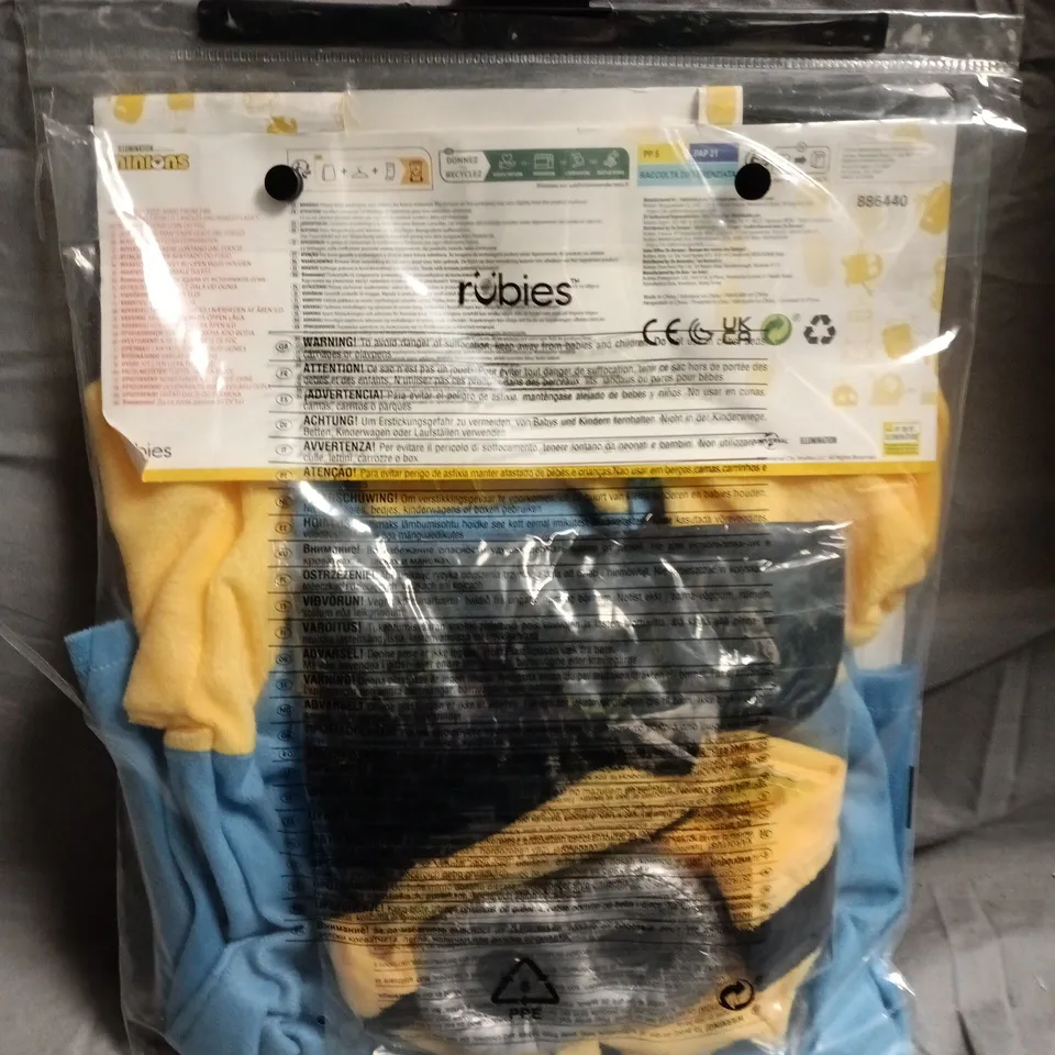 MINION CHILD COSTUME – BLUE OVERALLS WITH YELLOW TOP AND GOGGLES - 2/3 YEARS