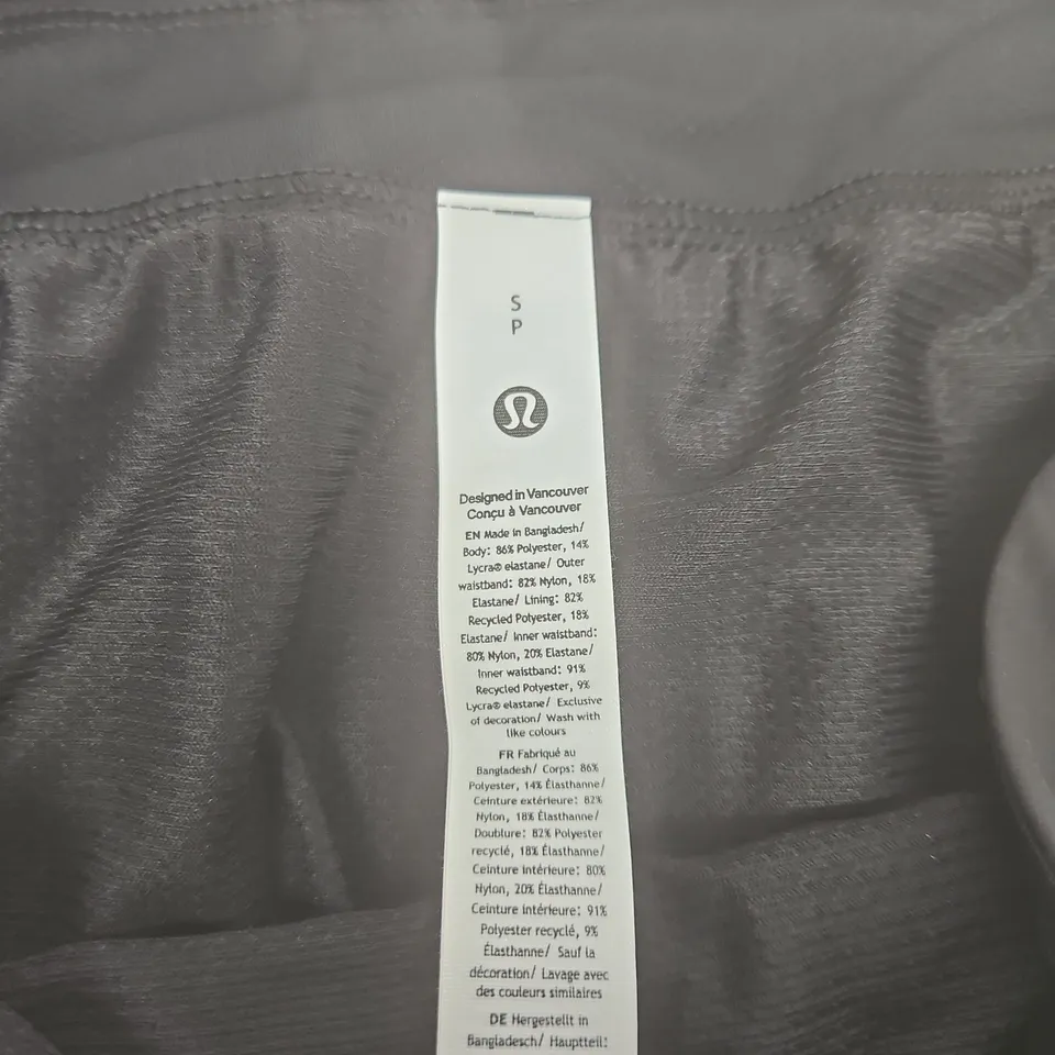 LULULEMON FAST AND FREE HIGH-RISE SPLIT SHORT 3IN INSEAM – BLACK – SIZE S