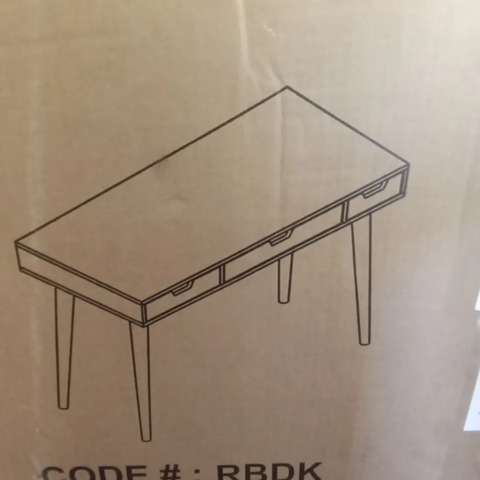 BOXED SABOR DESK - WOODGRAIN 