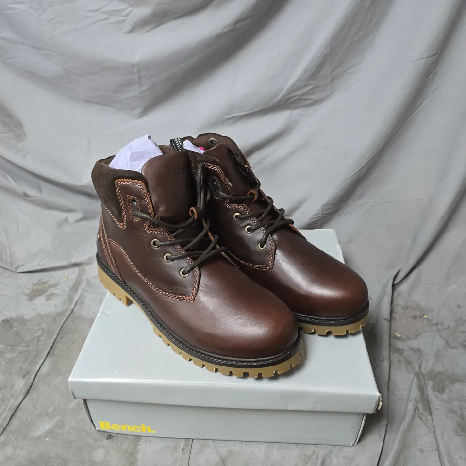 BENCH BROWN LEATHER HIKING BOOT – MEN'S, SIZE UNKNOWN SIZE 11