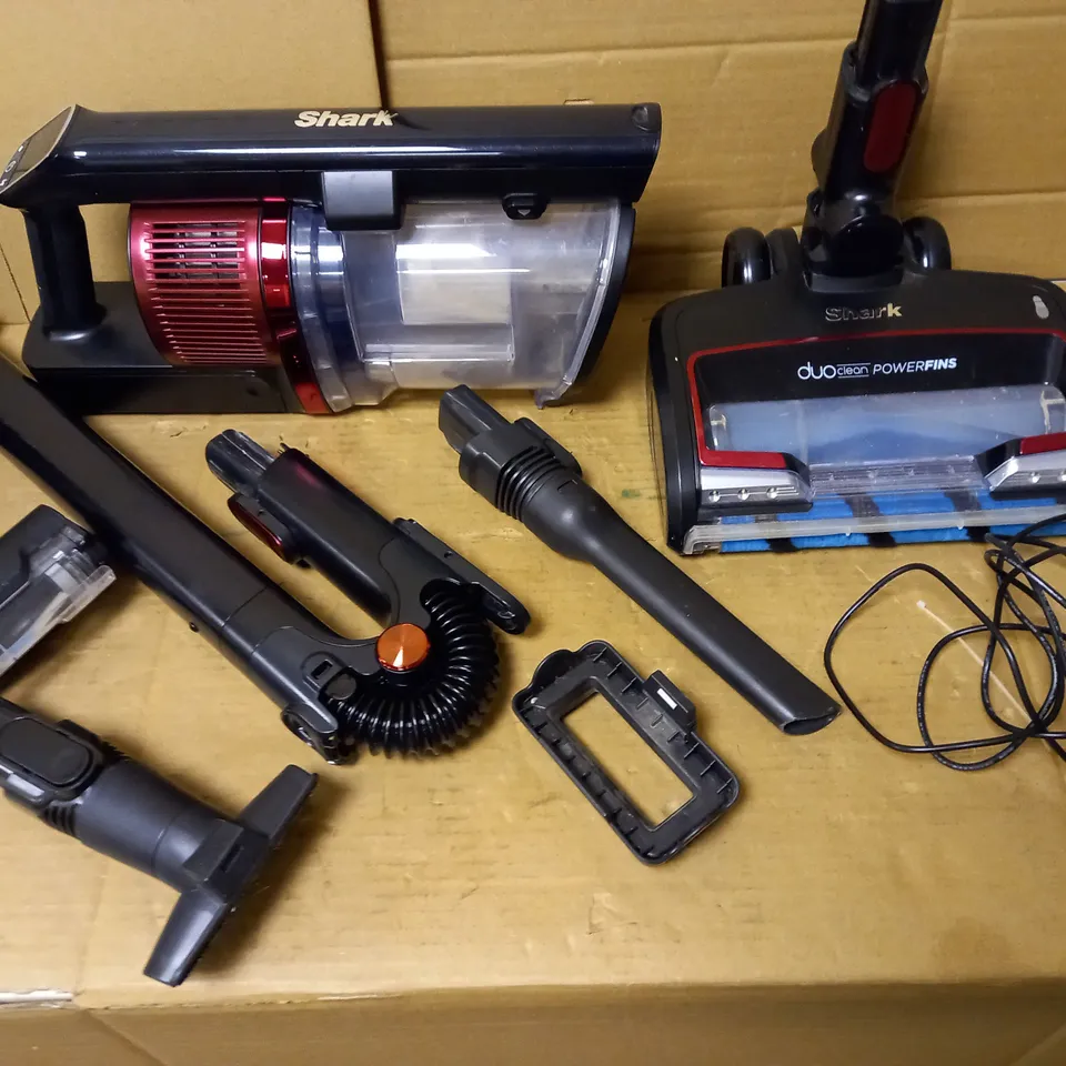 SHARK CORDLESS VACUUM IZ300UKT
