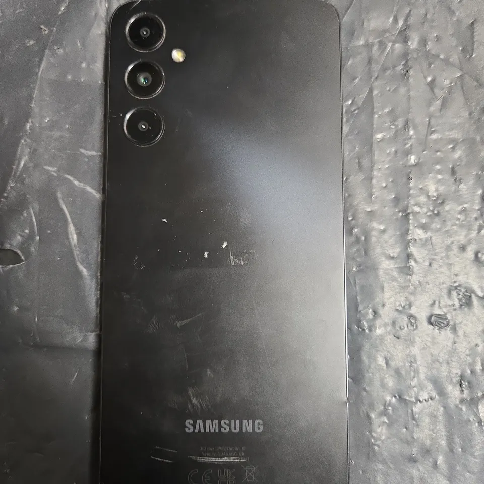 SAMSUNG MOBILE PHONE - BLACK