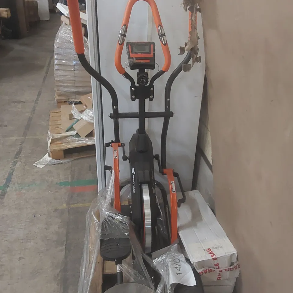 NEW IMAGE UPRIGHT ELLIPTICAL CROSS TRAINER