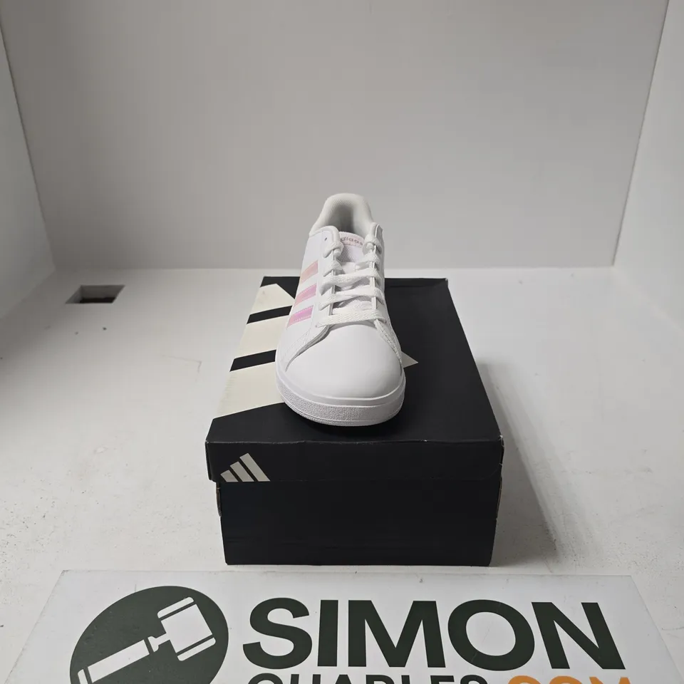 BOXED PAIR OF ADIDAS GRAND COURT SHOES SIZE UK 4.5