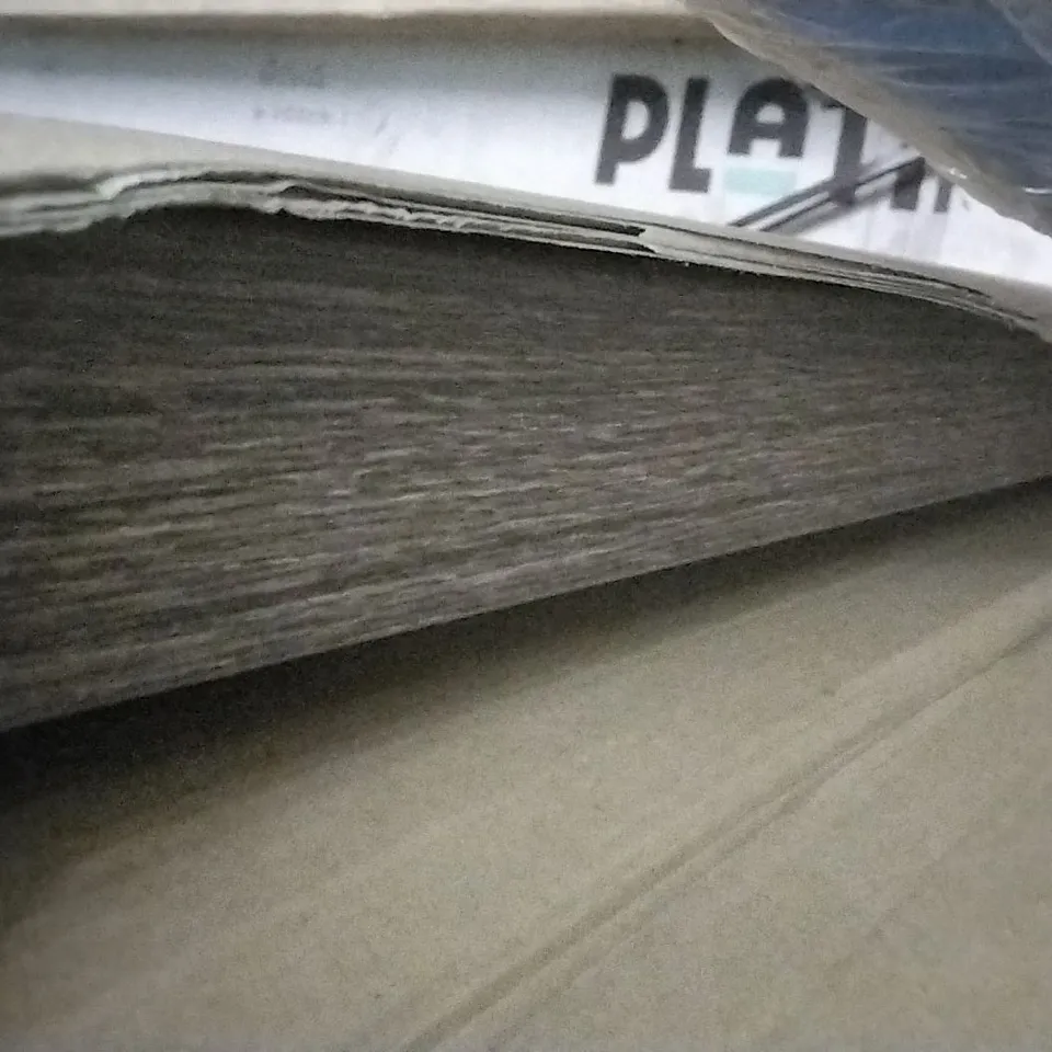 BOXED WOODEN WORKING PLATE