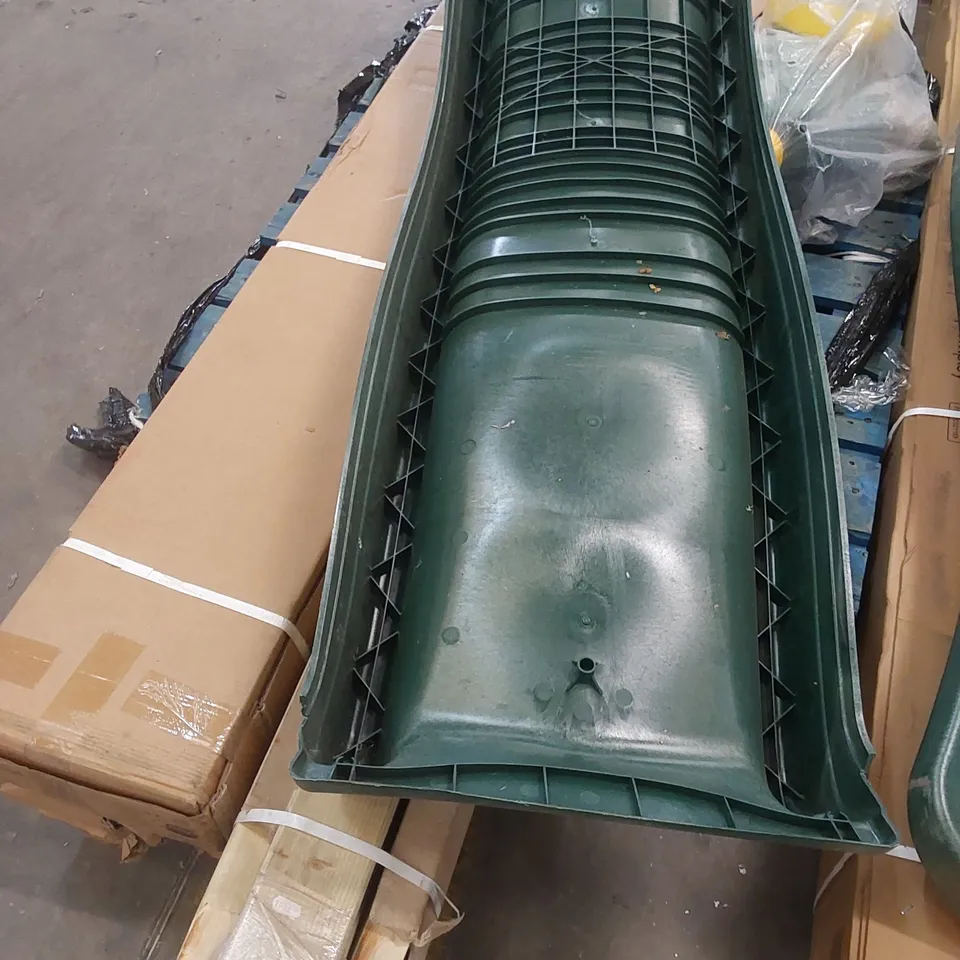 PALLET OF ASSORTED PLUM OUTDOOR TOWER AND SWING PLAY PARTS AND PIECES