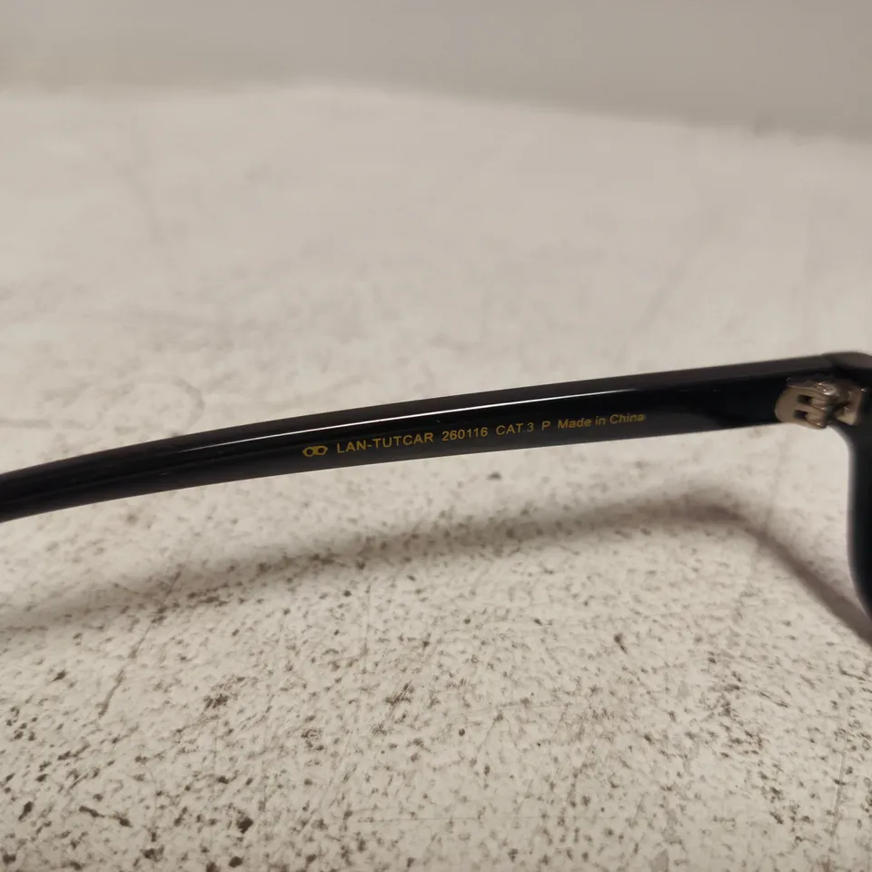 MELLER LAN-TUTCAR SUNGLASSES – BLACK FRAME, GREY LENSES, CAT.3