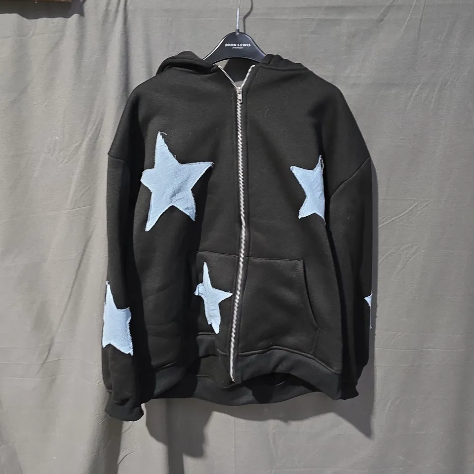 BOX OF APPROXIMATELY 25 CLOTHING ITEMS INCLUDING:BLACK AND BLUE STAR JUMPER, BROWN AND CREAM FUR COAT AND WHITE PUFFER