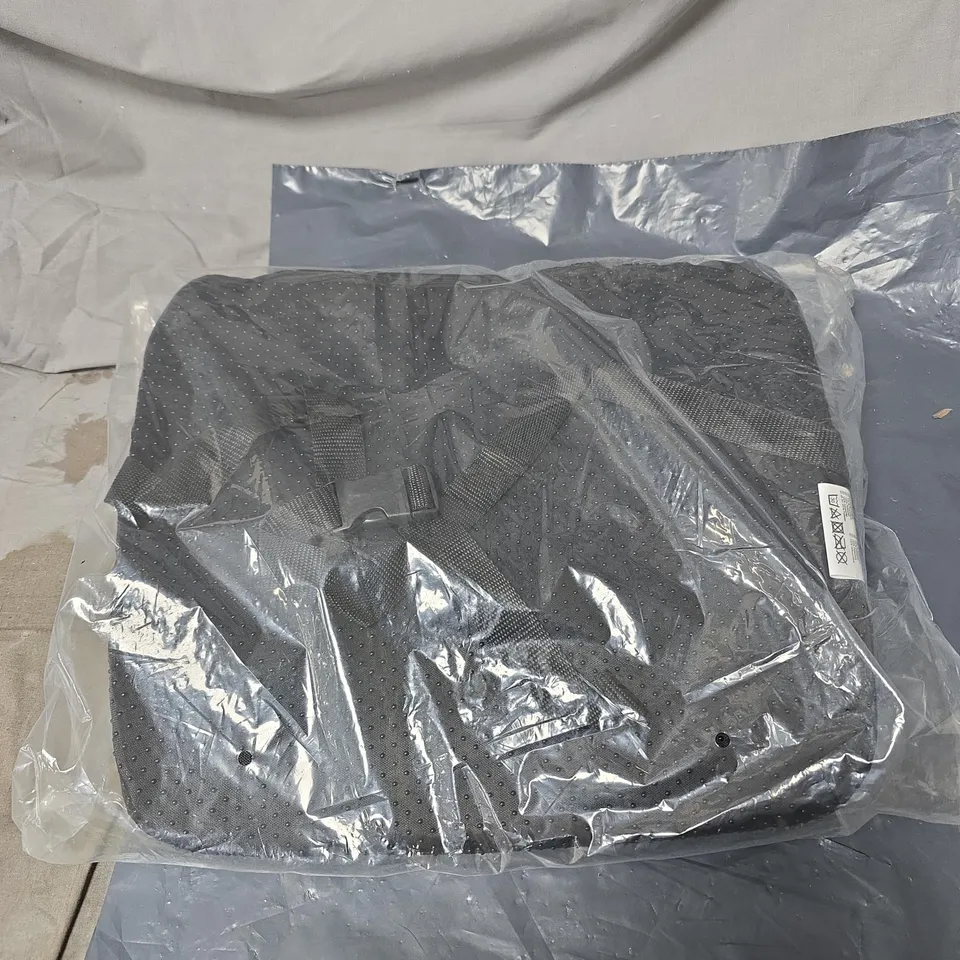 VIVAMORE GEL WAIST CUSHION (BOXED) IN BLACK PROTECTIVE COVER