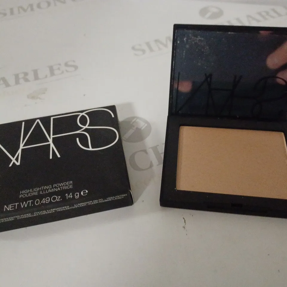 NARS HIGHLIGHTING POWDER, FORT DE FRANCE 5222 (14G/0.49OZ)