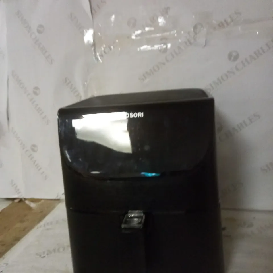 COSORI ELECTRIC HOT AIR FRYER 
