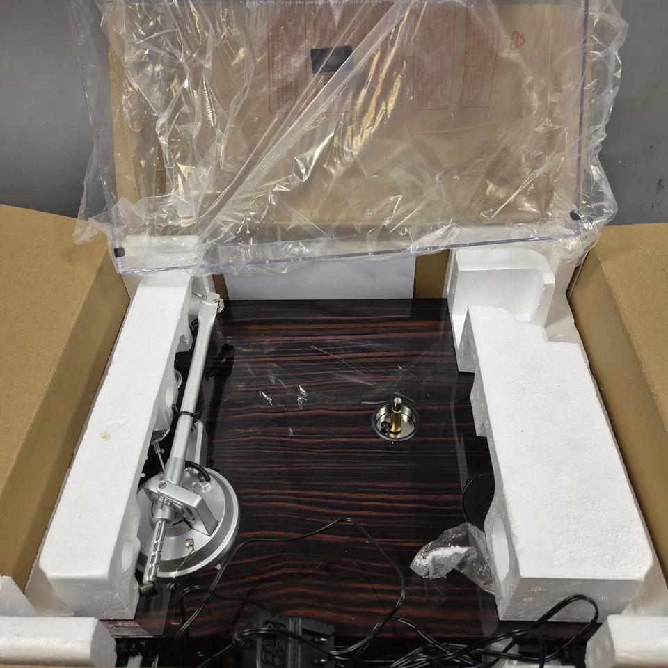 BOXED LENCO LBT-188WA TURNTABLE WITH BLUETOOTH 