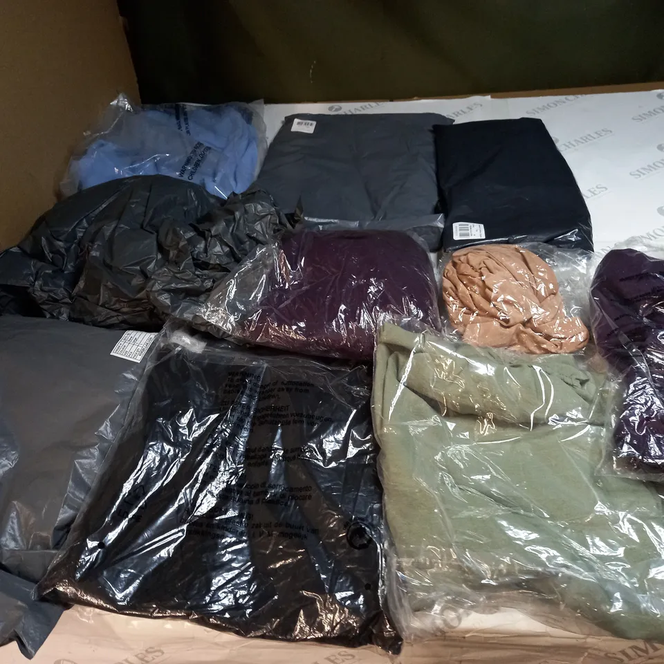 BAG OF APPROX 10 ASSORTED CLOTHING ITEMS TO INCLUDE - MAISON DE NIMES - EMELIA