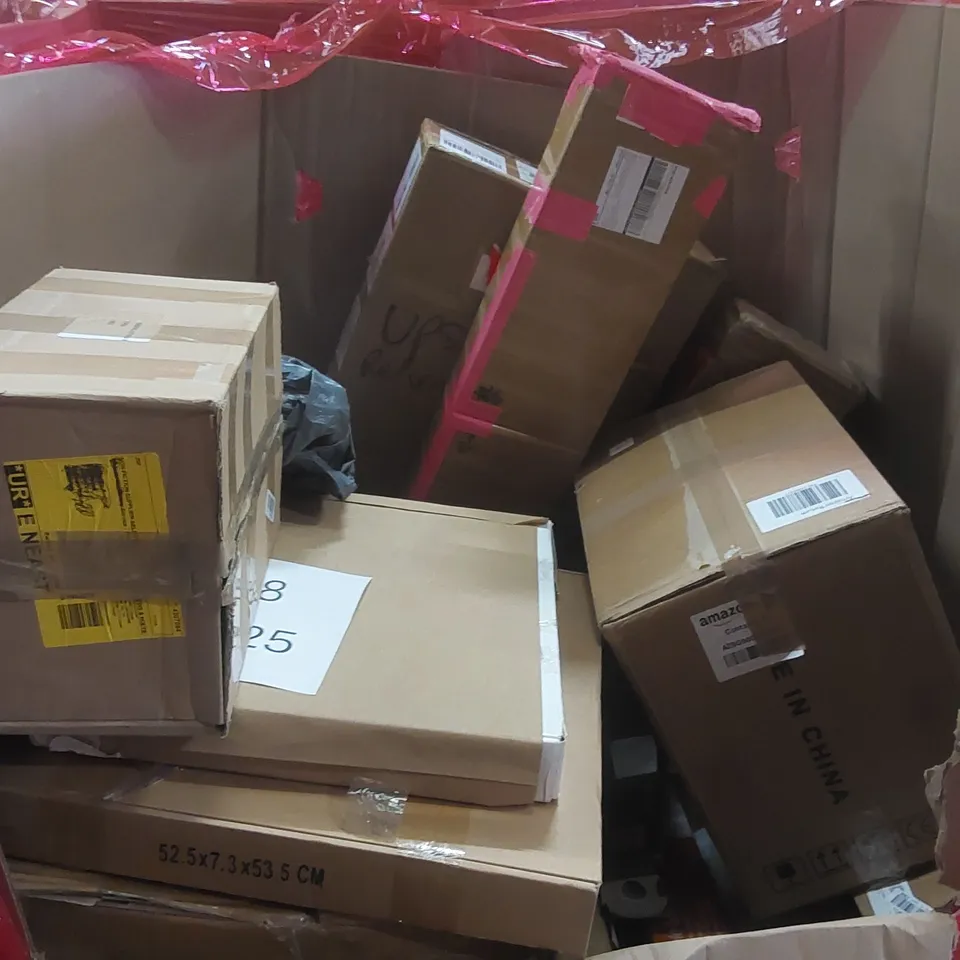 PALLET OF ASSORTED ITEMS TO INCLUDE: CARA COOKER HOOD, HOME GAME MACHINE, KIDS KARAOKE MACHINE, RETRACTABLE SAFETY GATES ECT