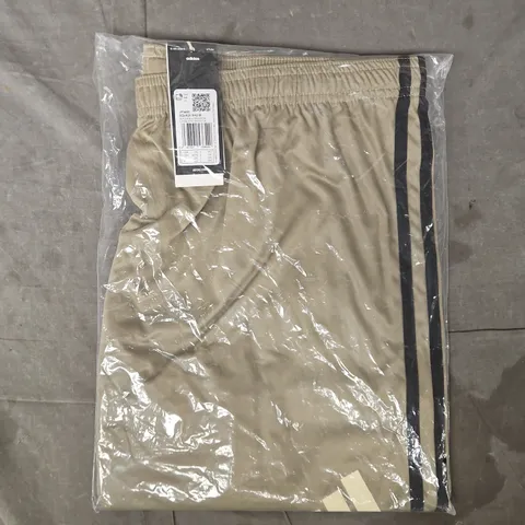 BAGGED ADIDAS SQUADRA 25 SHORTS IN TAN SIZE 2XL
