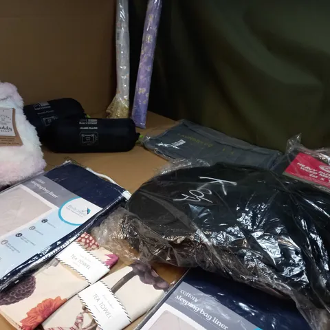 LARGE BOX OF APPROXIMATELY 20 ASSORTED HOUSEHOLD ITEMS TO INCLUDE: SLEEPING BAG LINERS, KARRIMOR CAMPING PILLOW, WEED MEMBRANE
