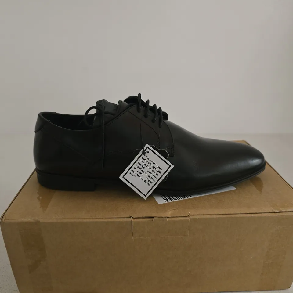 JACAMO LEATHER DERBY WIDE BLACK SHOES UK 9 BOXED